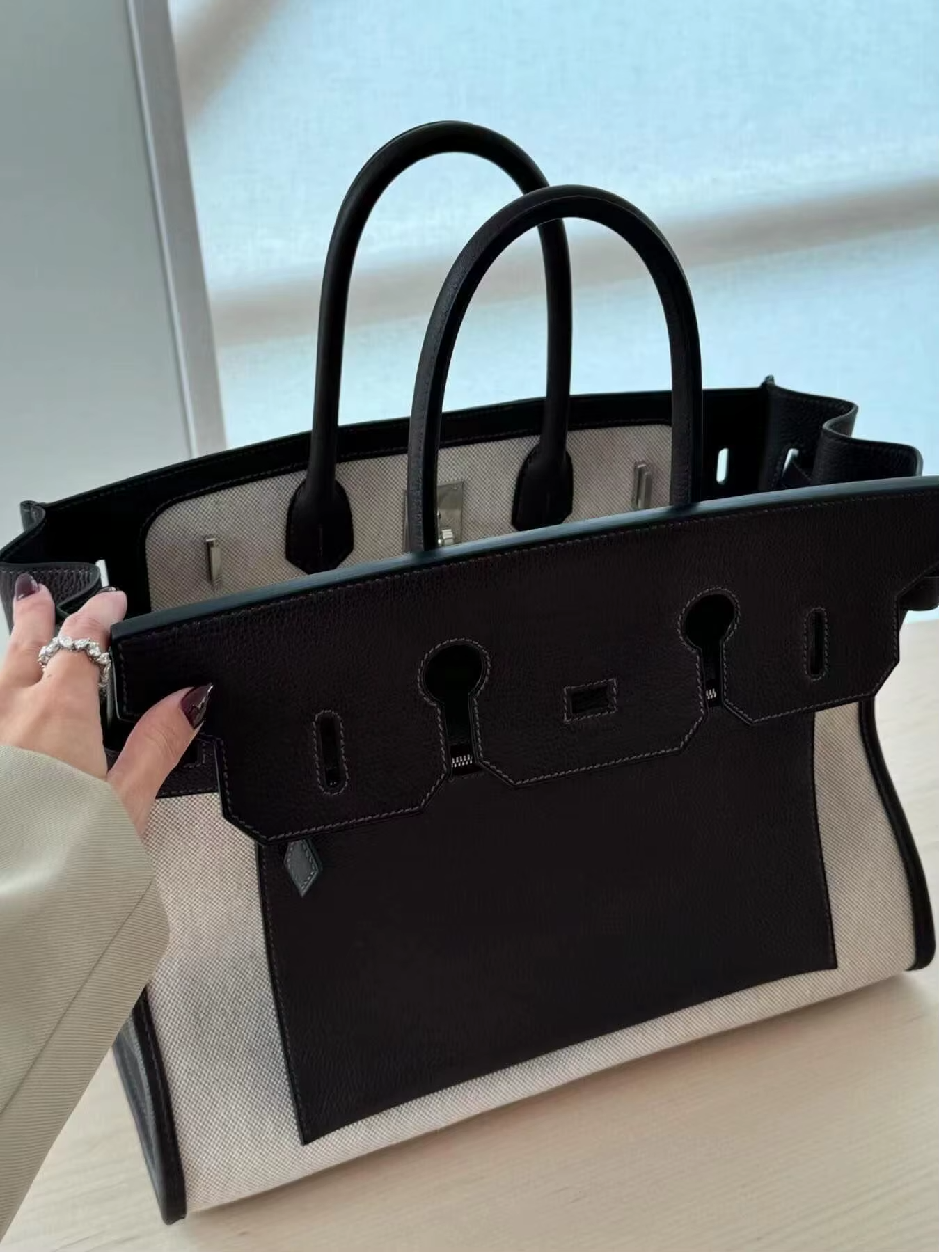 Sac à main Furry Inside Out 30 - Noir