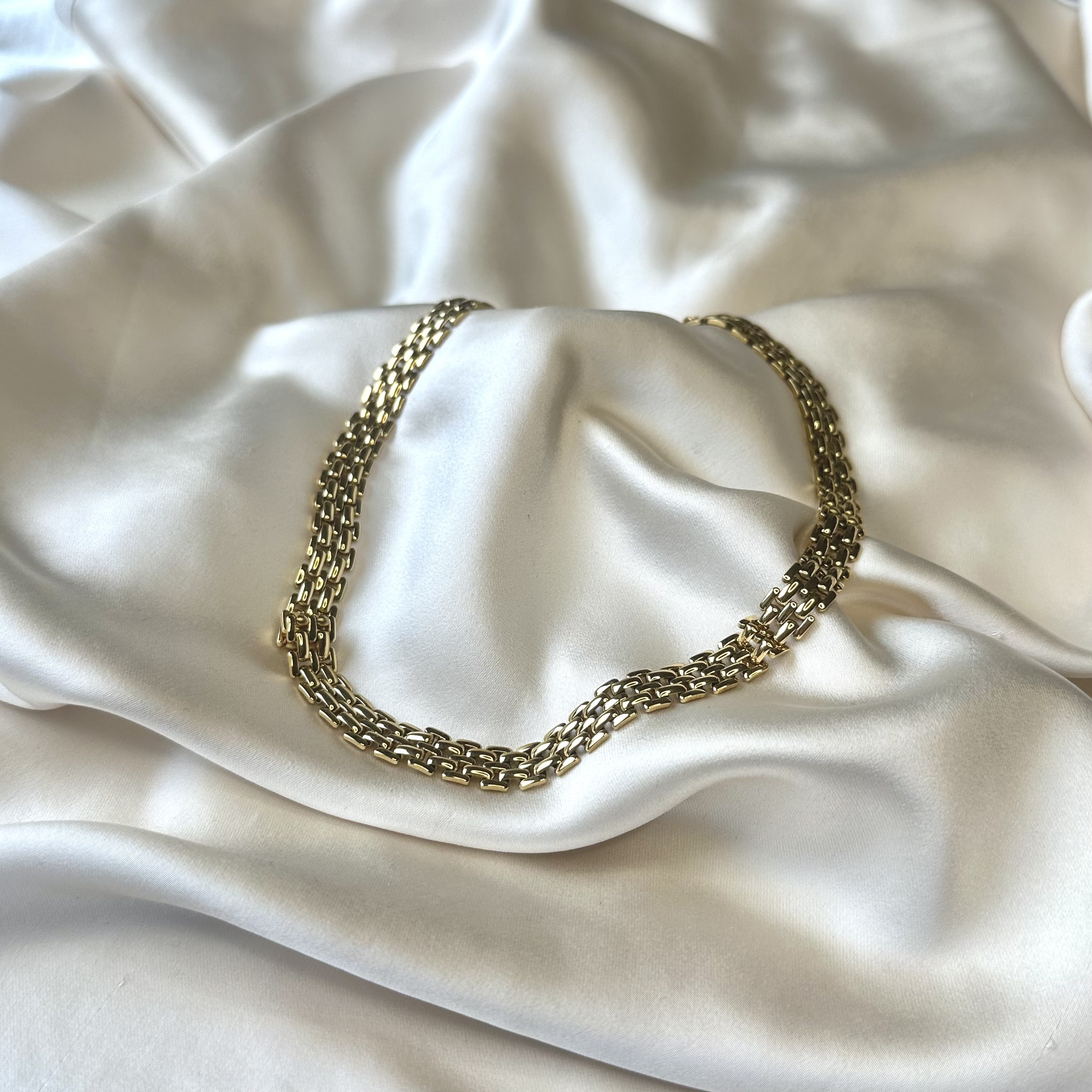Collier Mina