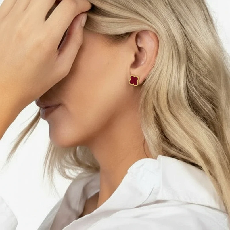 Boucles d'oreilles Pernilla trèfle rouge